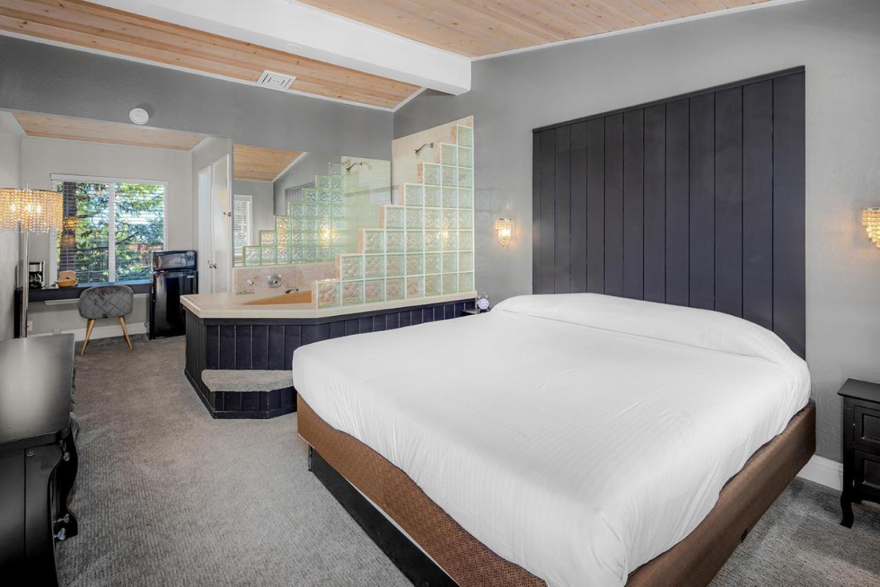 The Inn At Boatworks, Lake Tahoe Tahoe City Bagian luar foto
