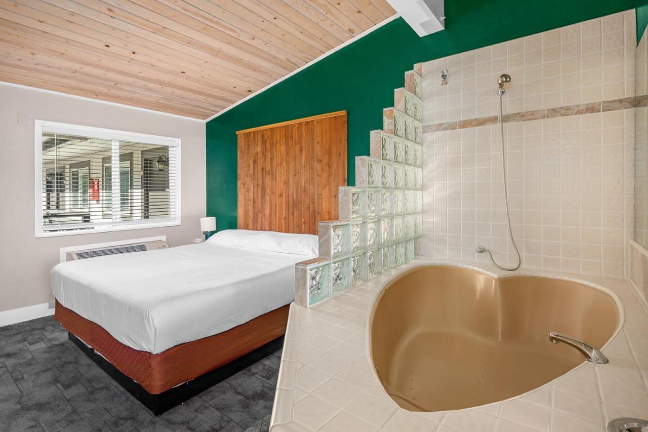 The Inn At Boatworks, Lake Tahoe Tahoe City Bagian luar foto